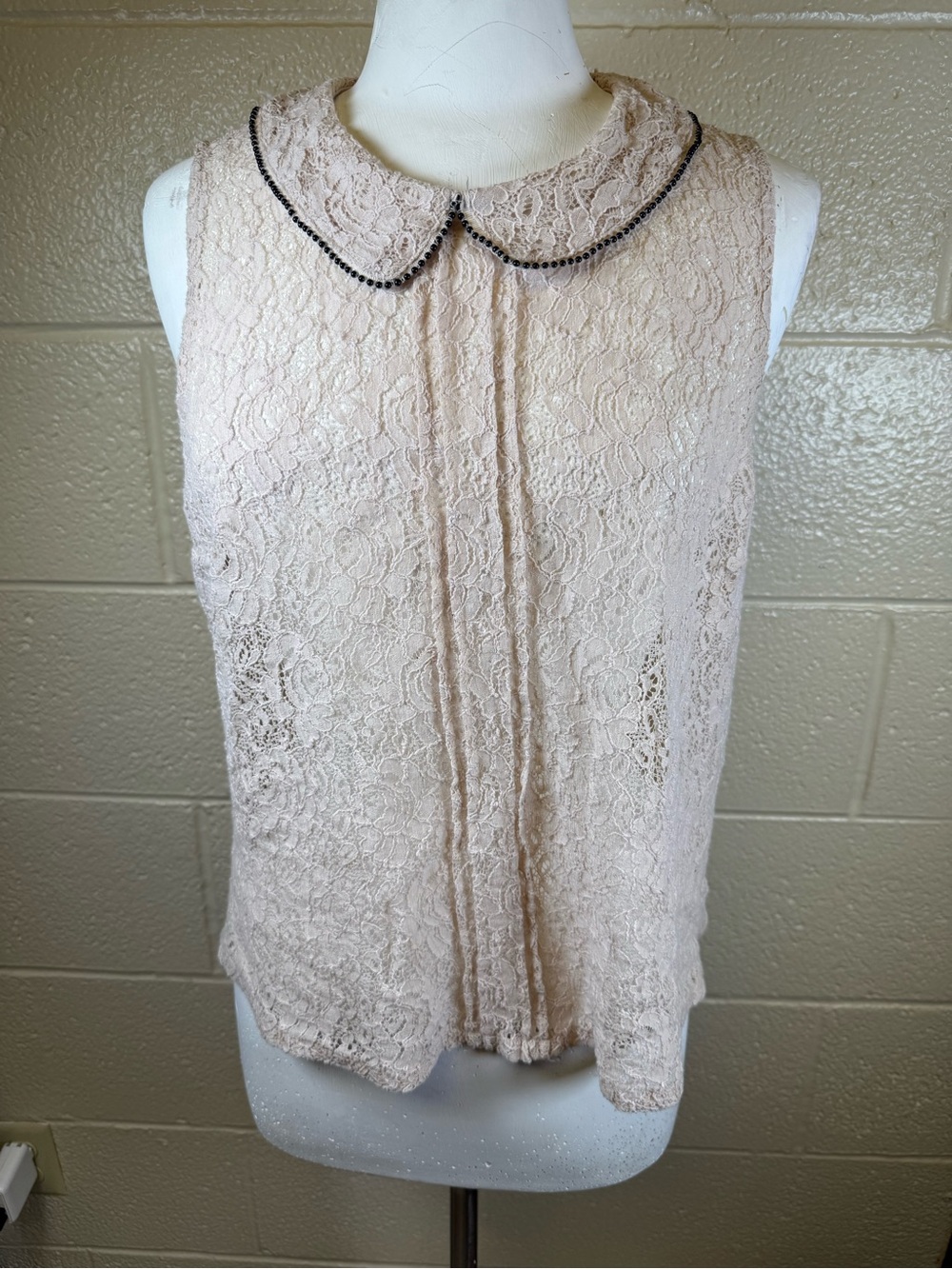 Princess Vera Wang Lace Sleeveless Camisole with Beaded Peter Pan Collar - Nude